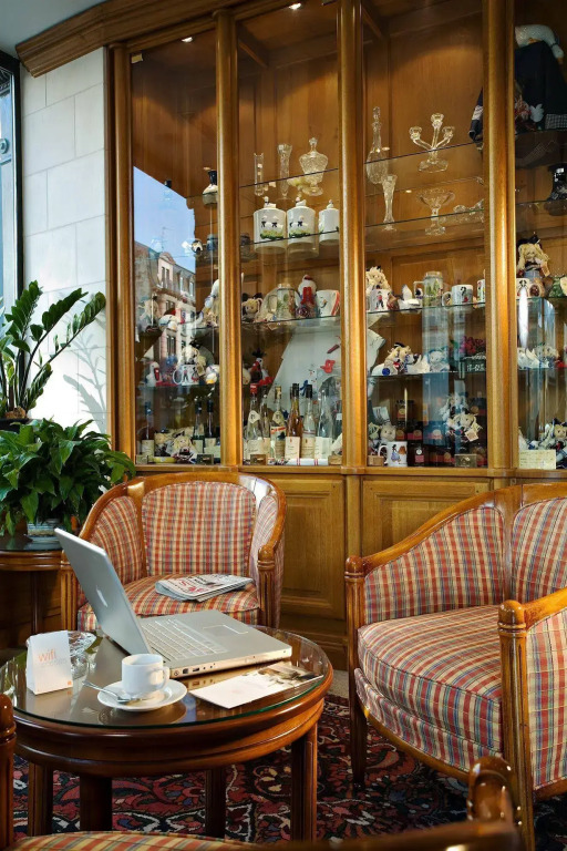 Hotel Bristol