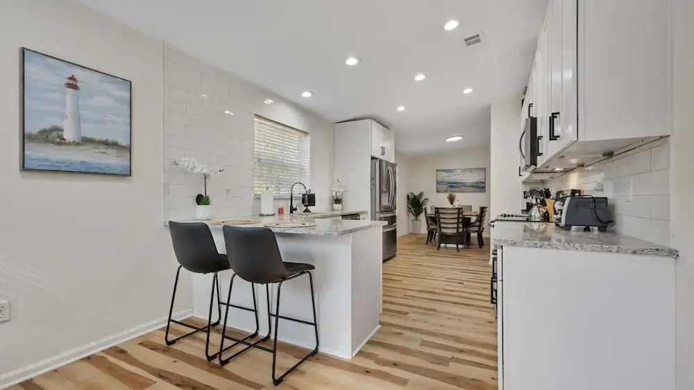 The Oak Hideaway Pet Friendly 3bd!