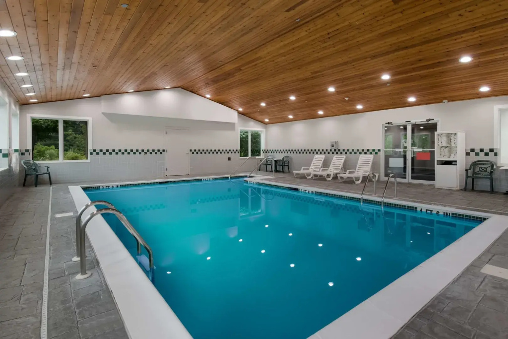 Country Inn & Suites by Radisson, Harrisburg Northeast - Hershey