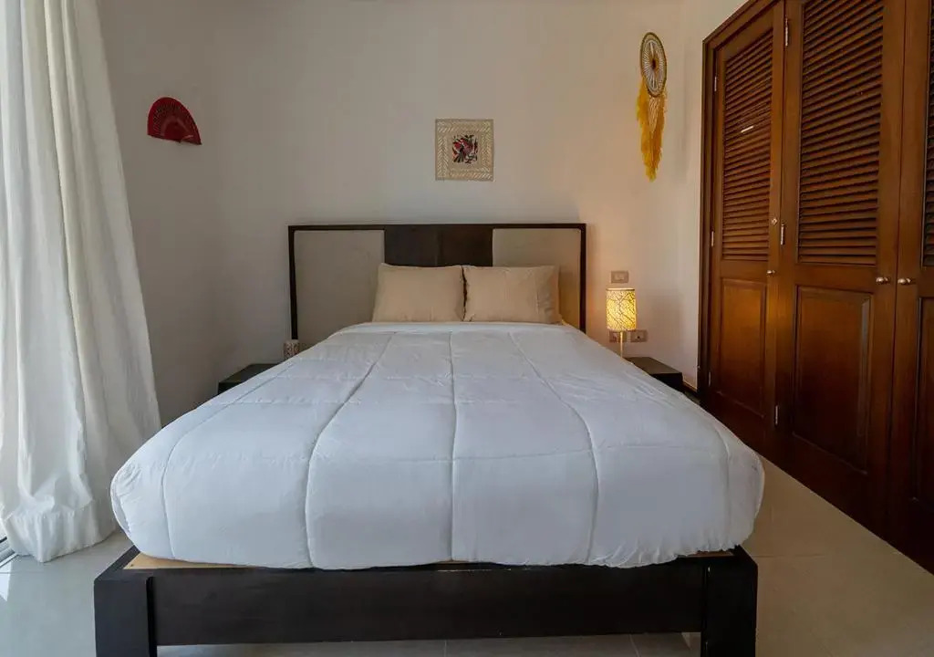 Quiet, Breezy Condo Near 5th Avenue And the Beach - Xaman 201