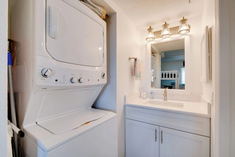 Private Beach Access & Gulf Views: Hudson Condo!