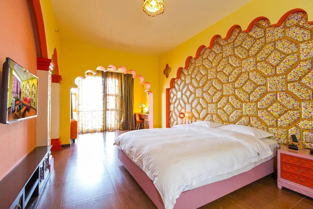 DREAM COLOR Theme Hotel