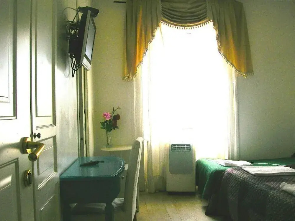 Light Inn Affittacamere