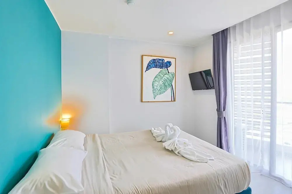 Mountain View 1 Bed Apt T2-723