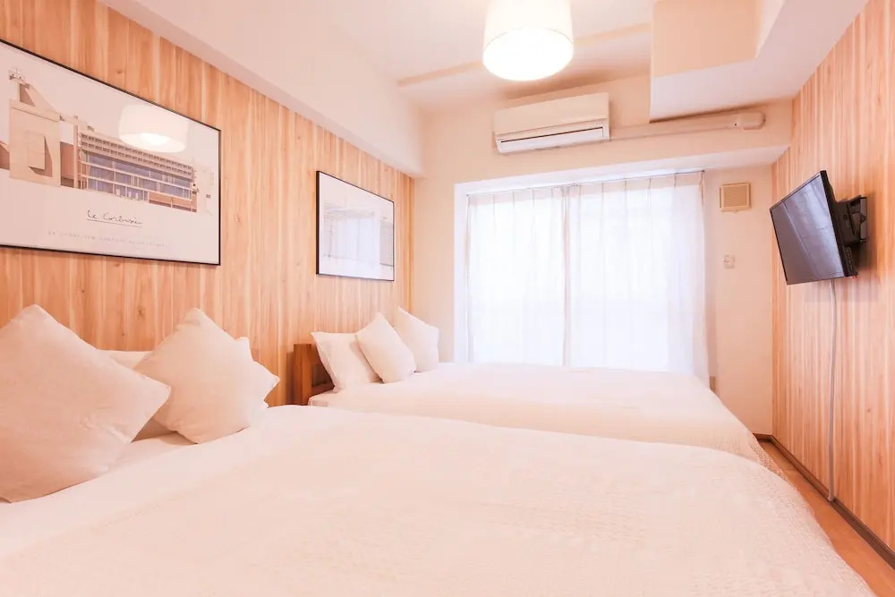 Grand Court Namba 605