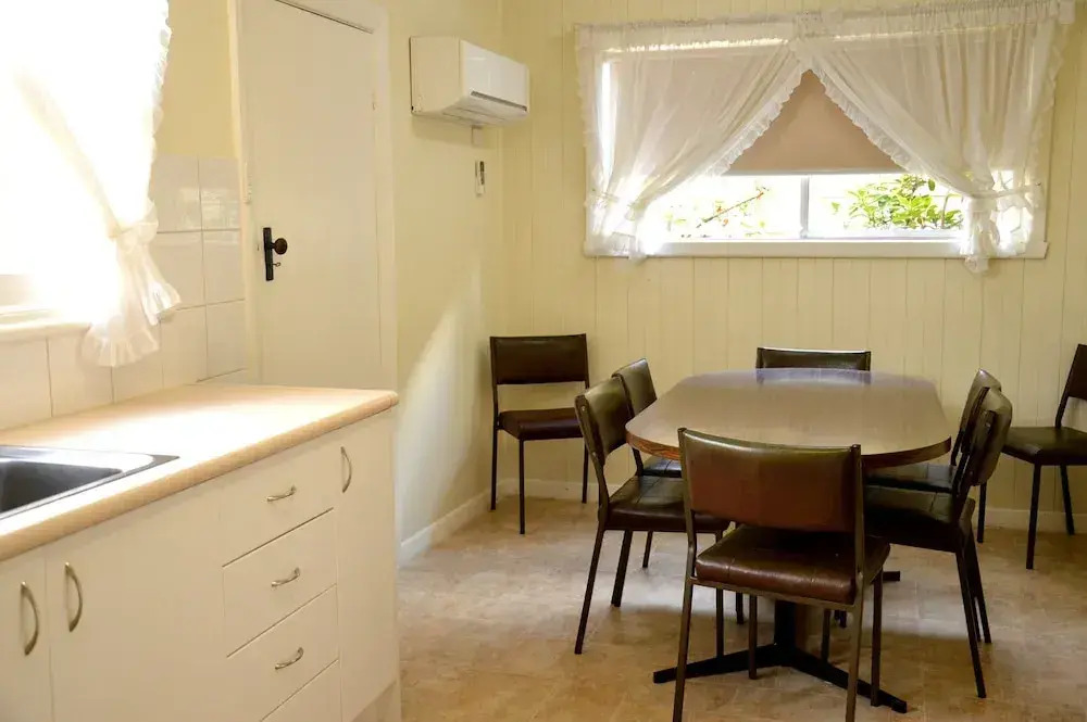 Orana Flat 1- Bright VIC