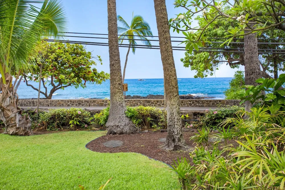 Kona Islander Inn Condos