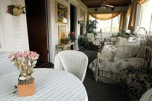 The Dickey House Bed & Breakfast