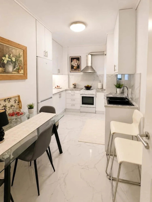 Urban Noir Escape Neos Kosmos Chic Stay