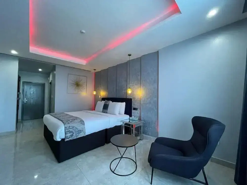 Blue Apple Hotel