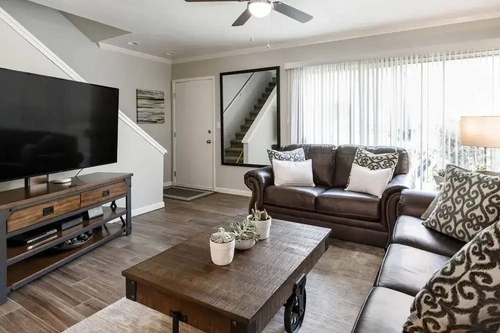 Rustic Modern Townhouse Old Town 4 Heated Pools
