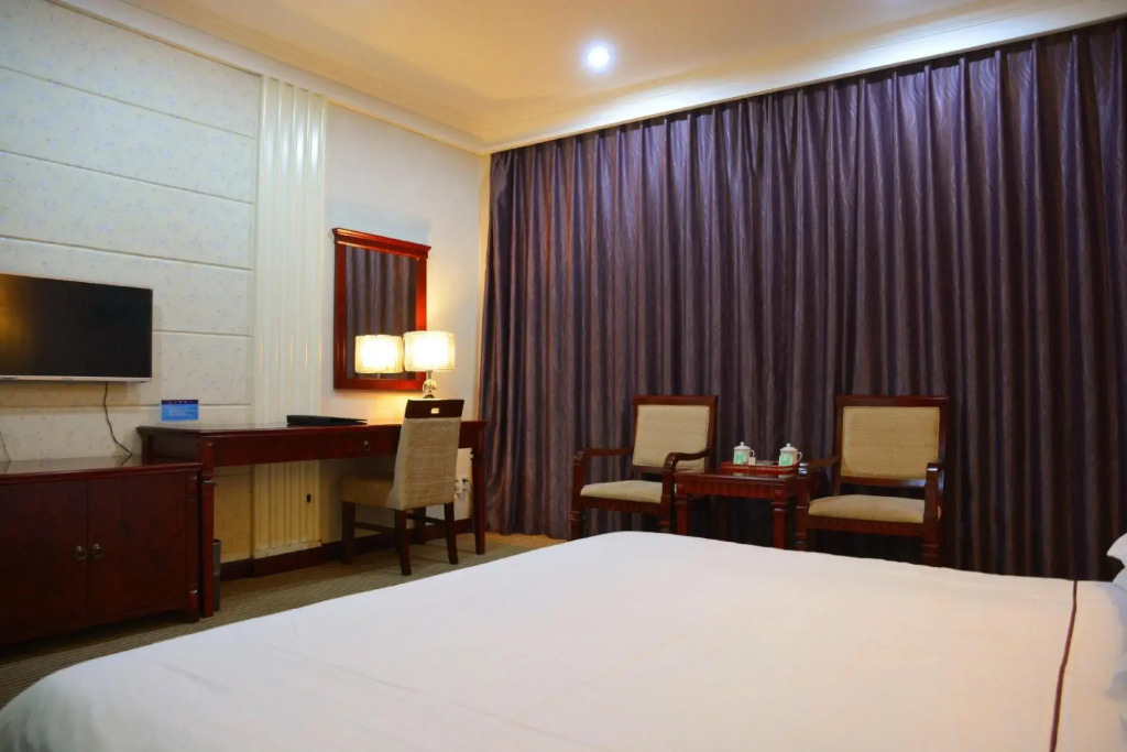 Shuiyue Qinghua Hotel