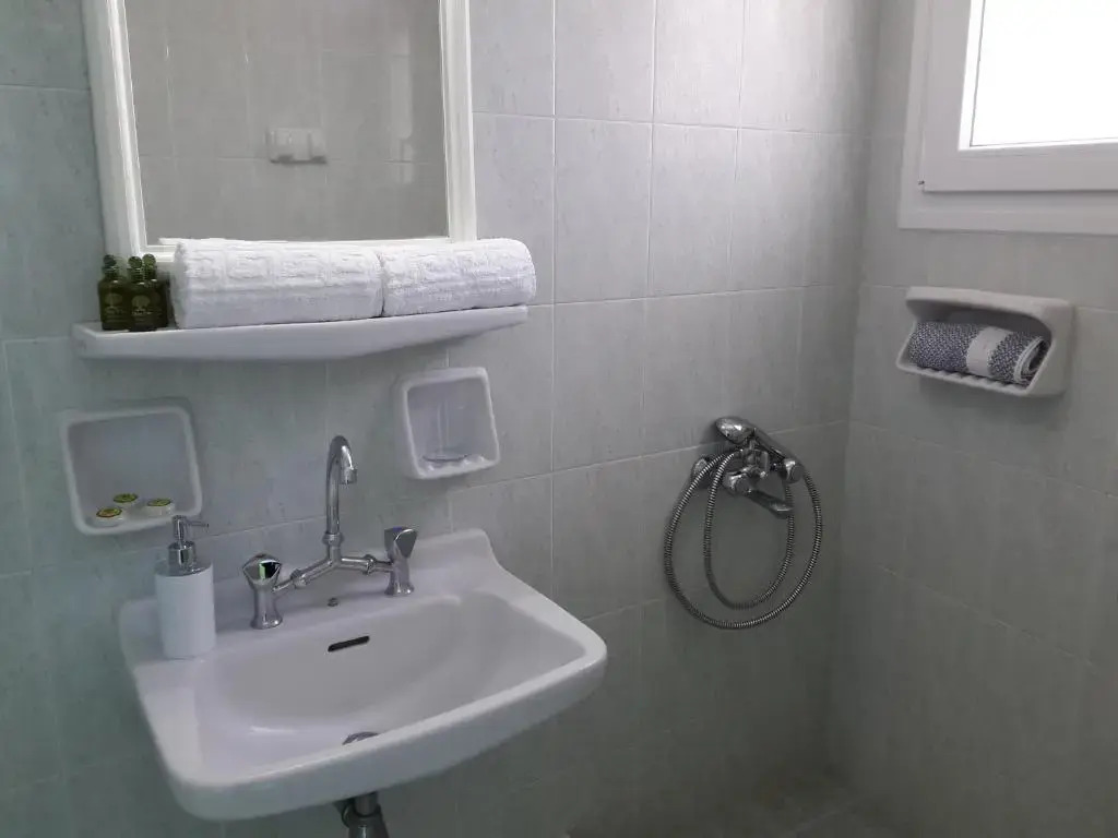 Paros Rooms Dora