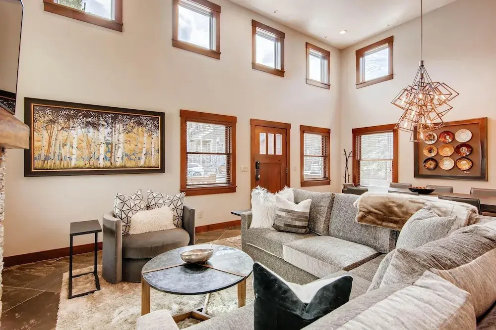 High Peak on Park Ave. by Park City Lodging