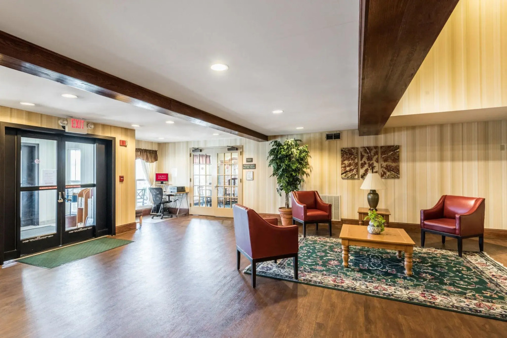 Red Roof Inn & Suites Knoxville East