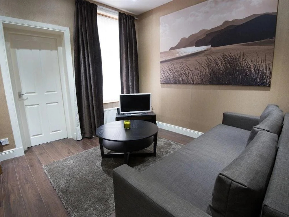 Callender Apartments