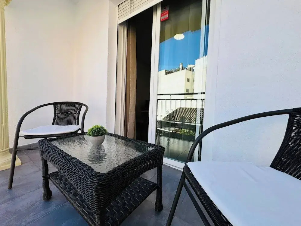 Bright Apartment Near Granada Center
