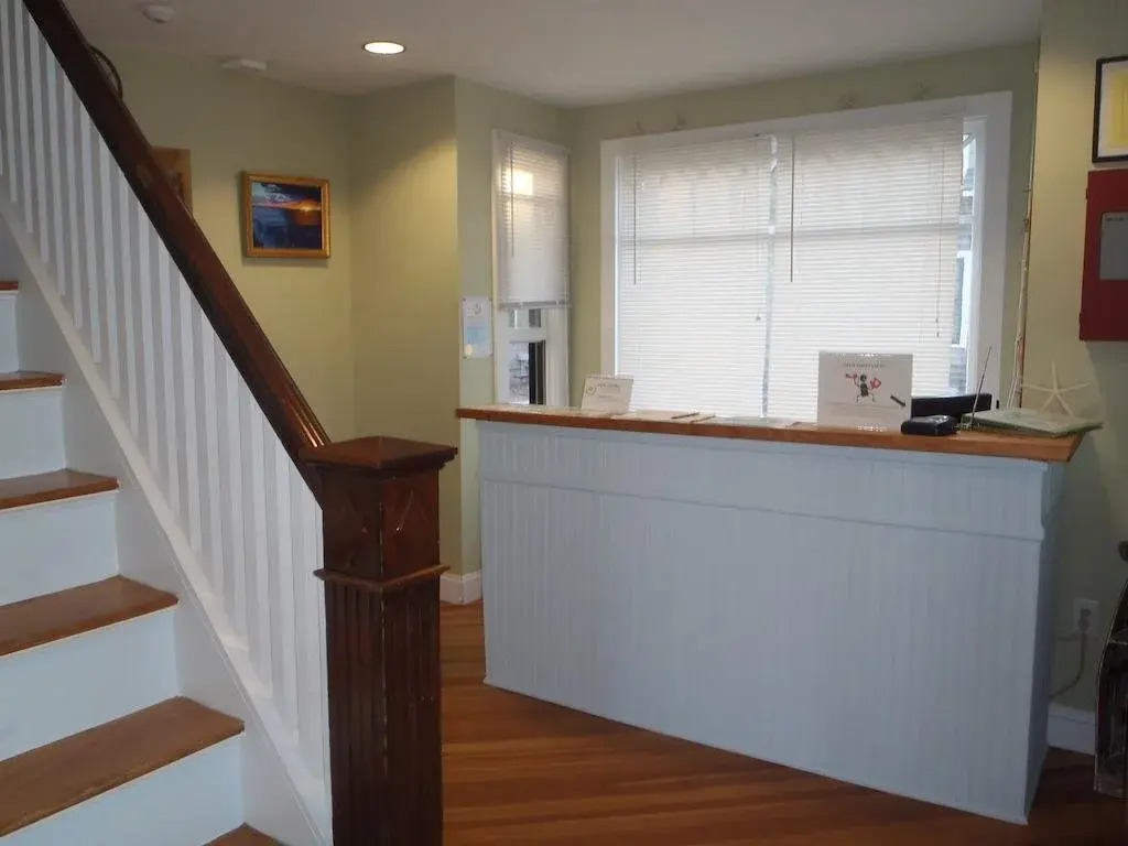 HI Hyannis Hostel