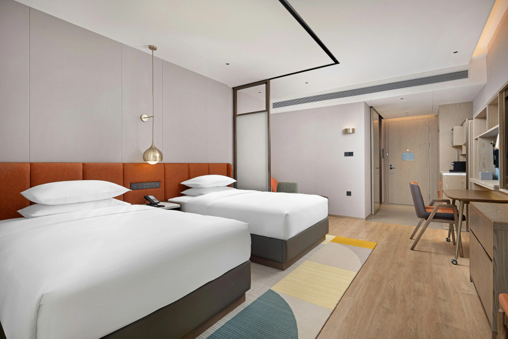 Home2 Suites by Hilton Xingyi Jushan Plaza