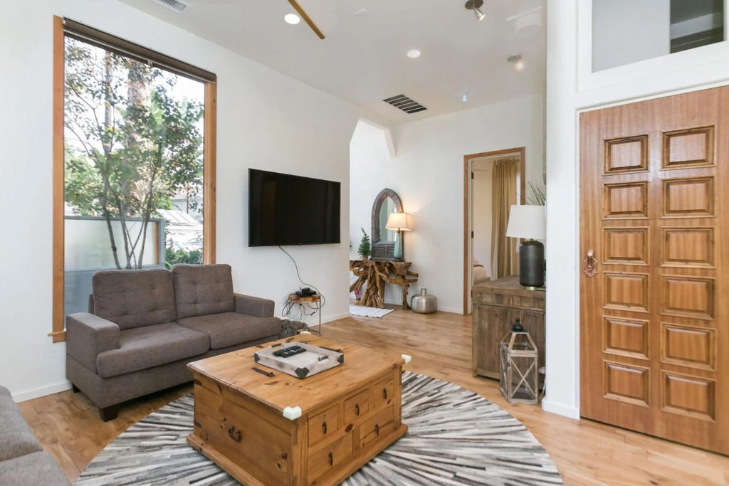 Culver city ·4045 Jackson
