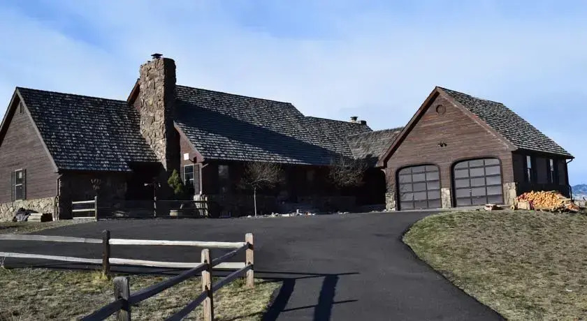 Windmill Inn LLC