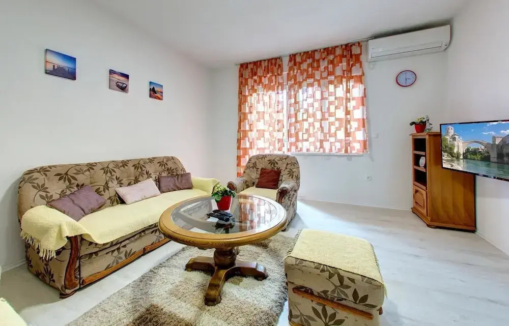 Inner City Apartment