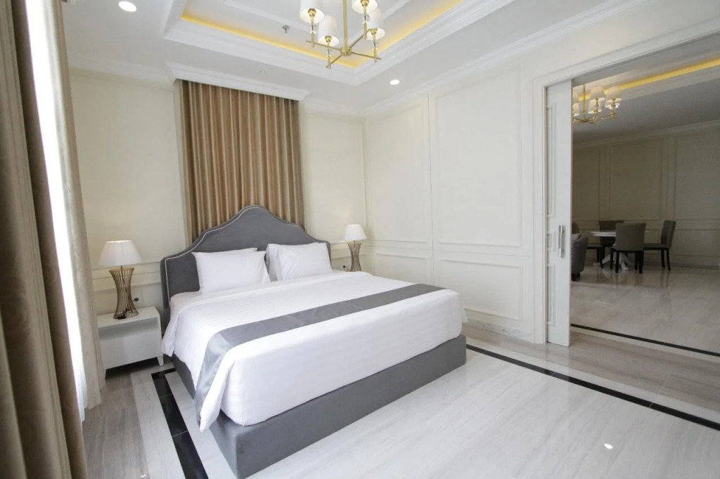 Grand Senyum Hotel