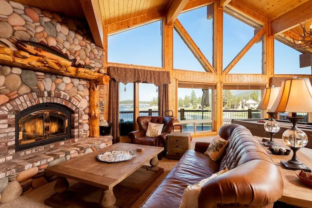 No. 27 Lakefront Lodge - 5 Br Home