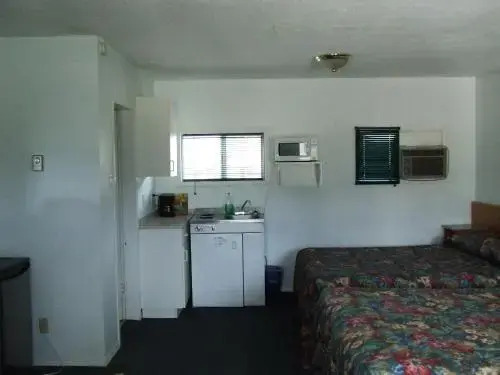 Ponderosa Motor Inn