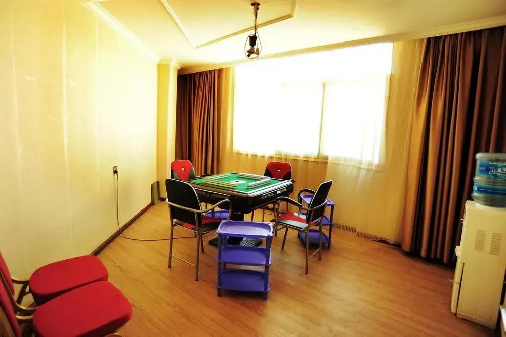 Kunming Jiyang Hot Spring Hotel