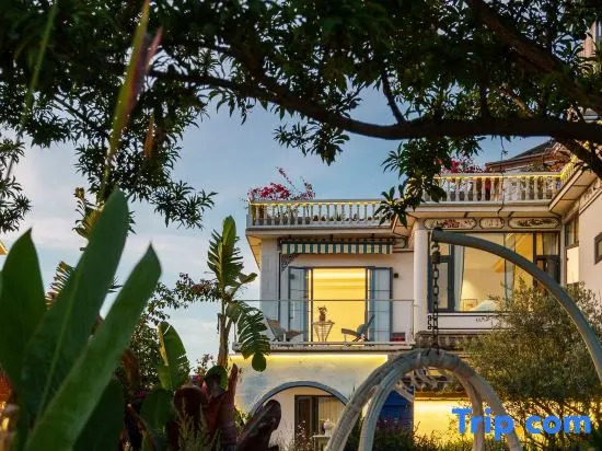 Dali Yingluoyuan Homestay (Longkan Wharf Erhai)