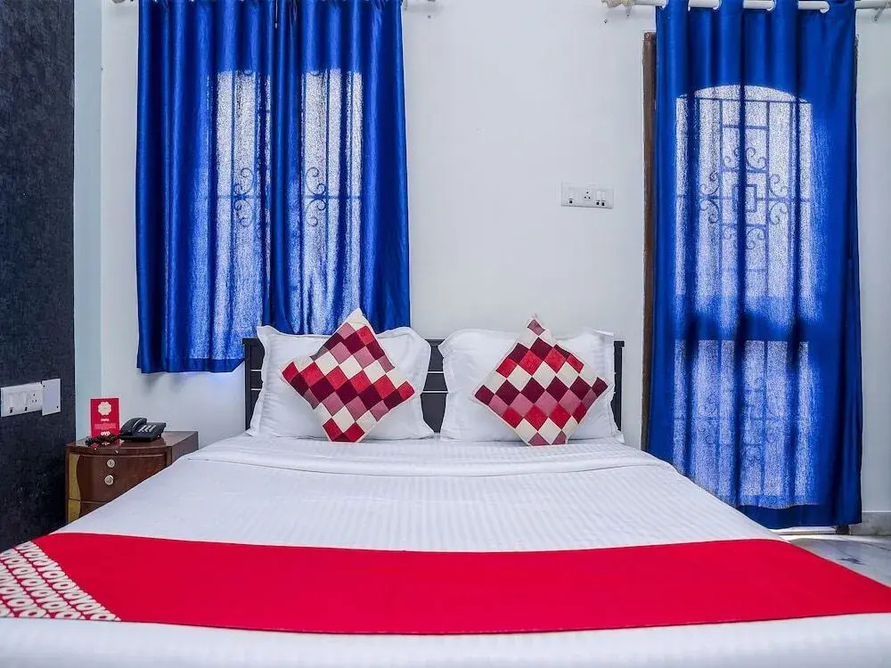 Maple Comfort By OYO Rooms