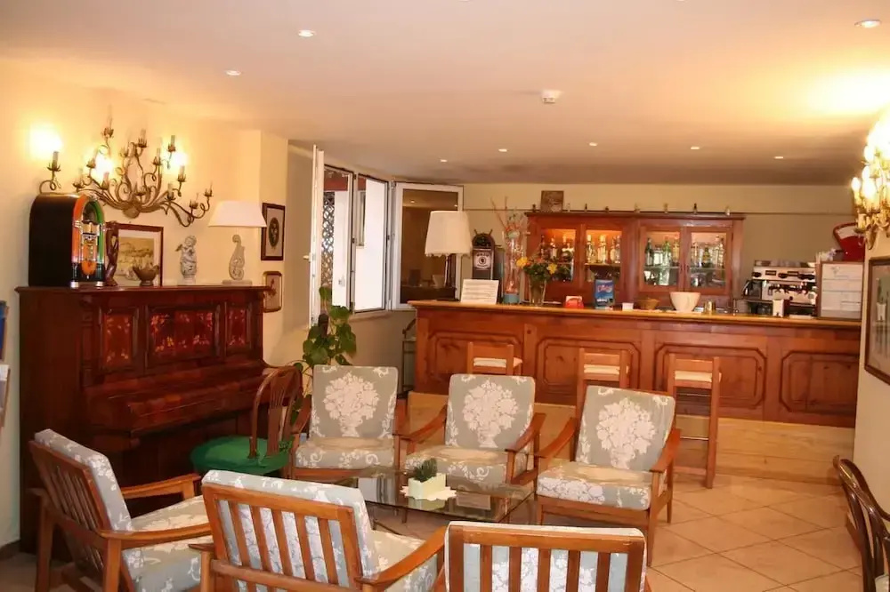 Hotel B&B Montecarlo
