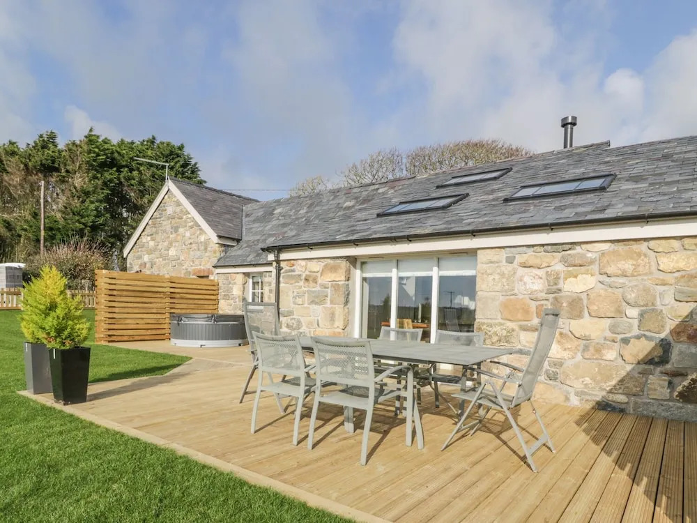Horseshoe Cottage