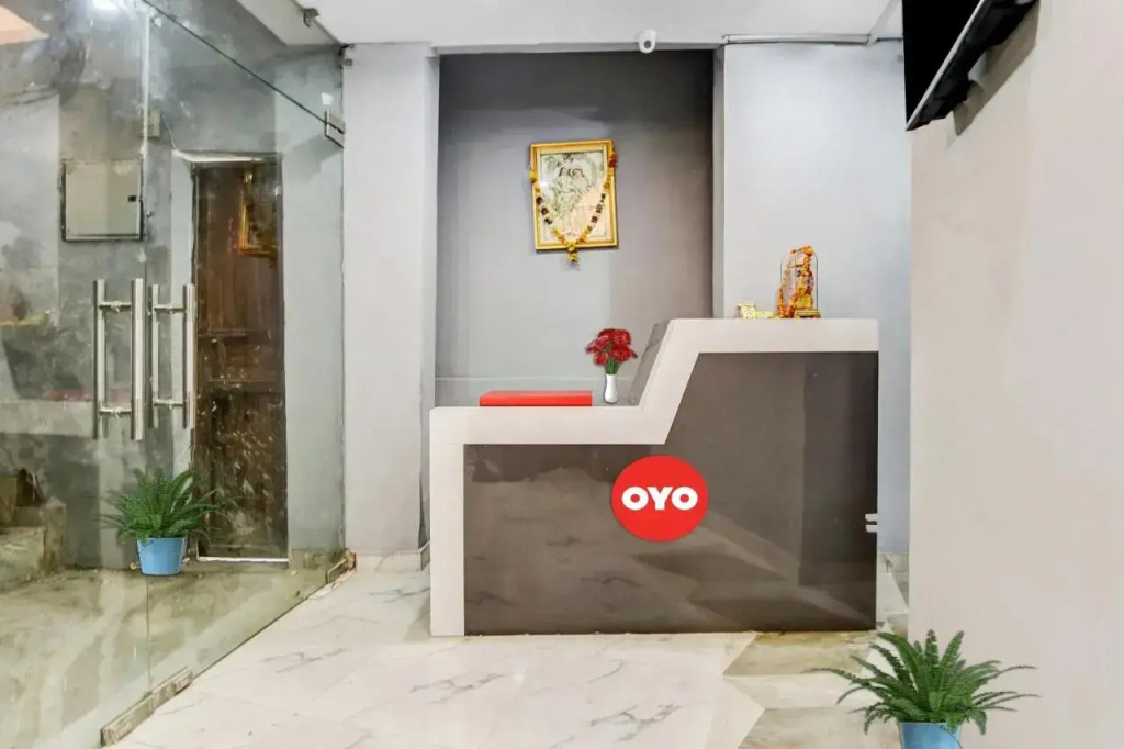 OYO Flagship 70400 Hotel Olive Inn