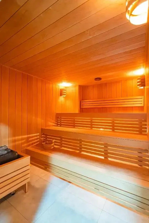 Отель Eria Suite