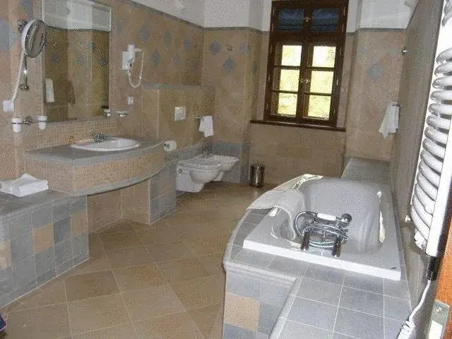 Hotel Zámek Štiřín