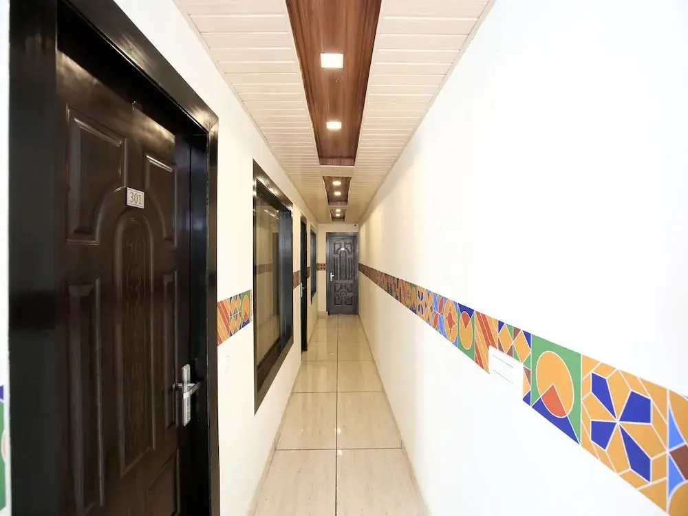 OYO 17081 Hotel Signia