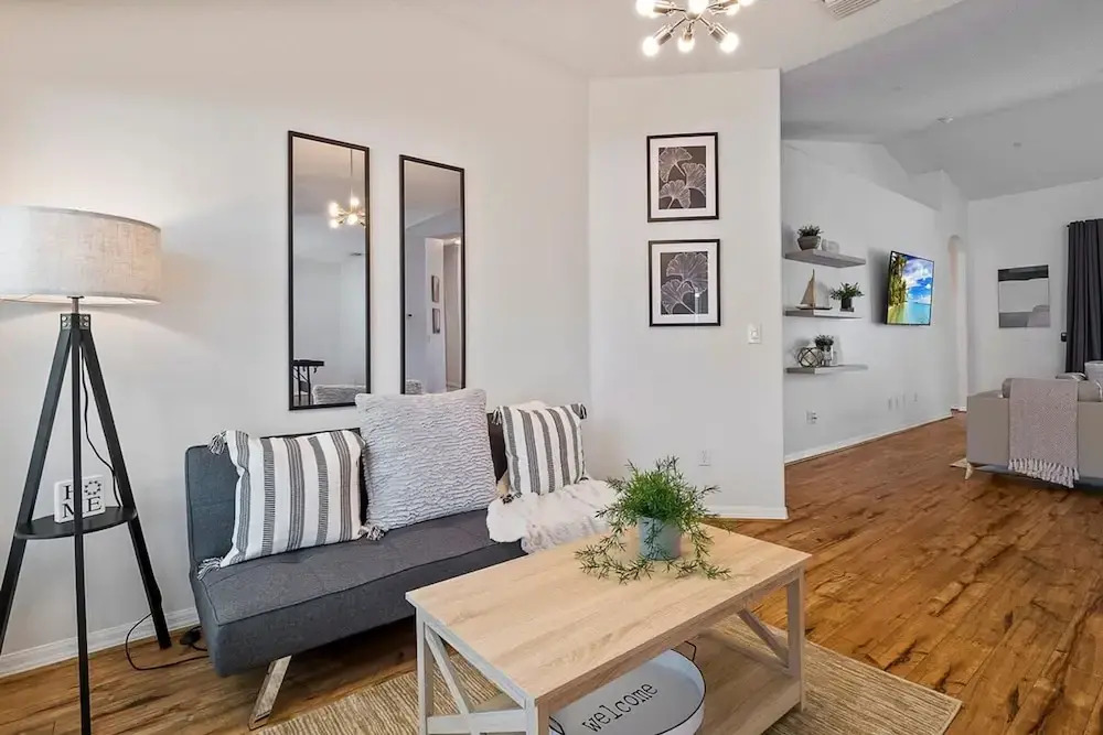 Stunning 4BR Home Fenced Yard Heated Pool