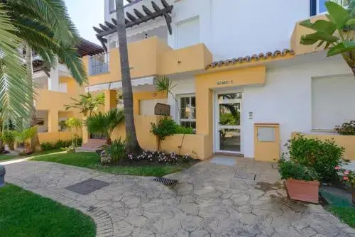 Cubo's Apartamento 1/A Arenas de Marbella