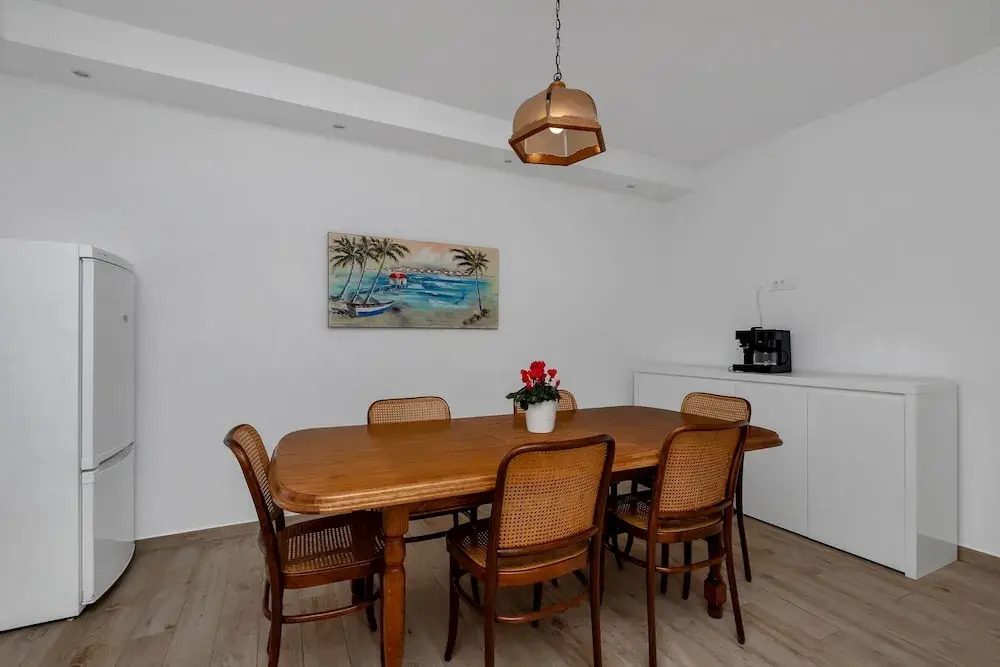 Apartments Čobrnić