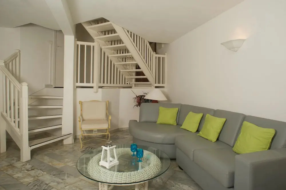 Idolem Residence