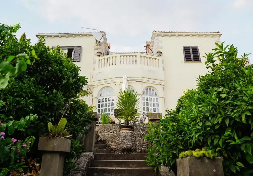 Villa Tiha