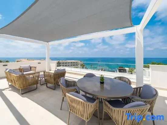 Waterside Sea View Apartments