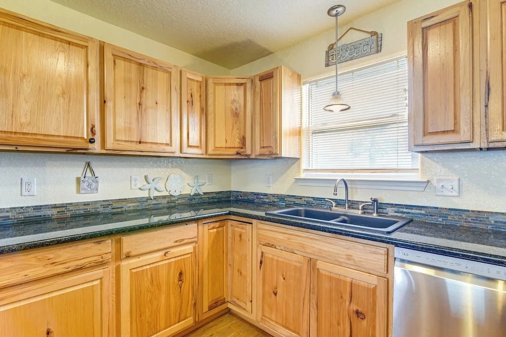 Daves Waves Pet-friendly Home in Surfside Beach