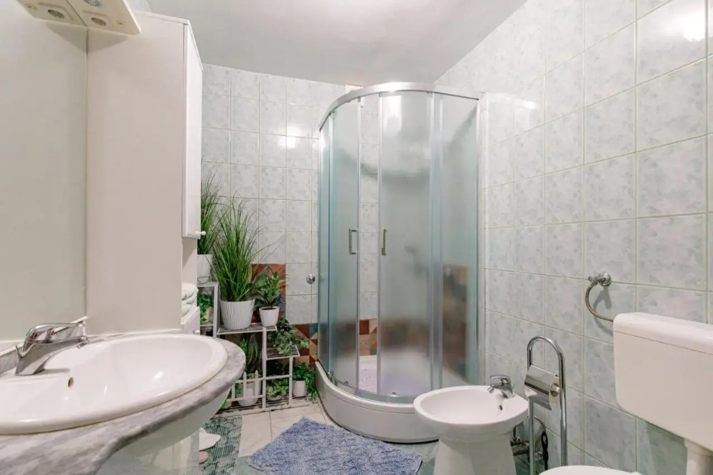 Apartment & rooms Ivica