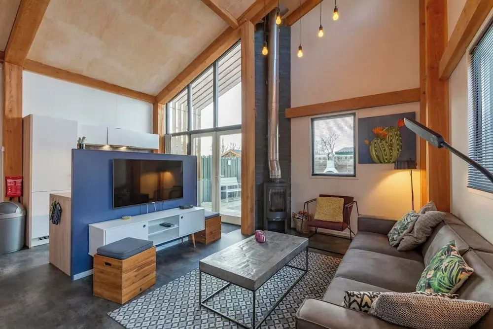 Villa near Sint Maartenszee Beach with Jacuzzi