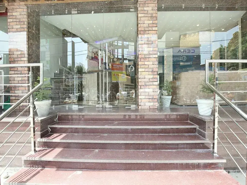 OYO 16341 Hotel C7