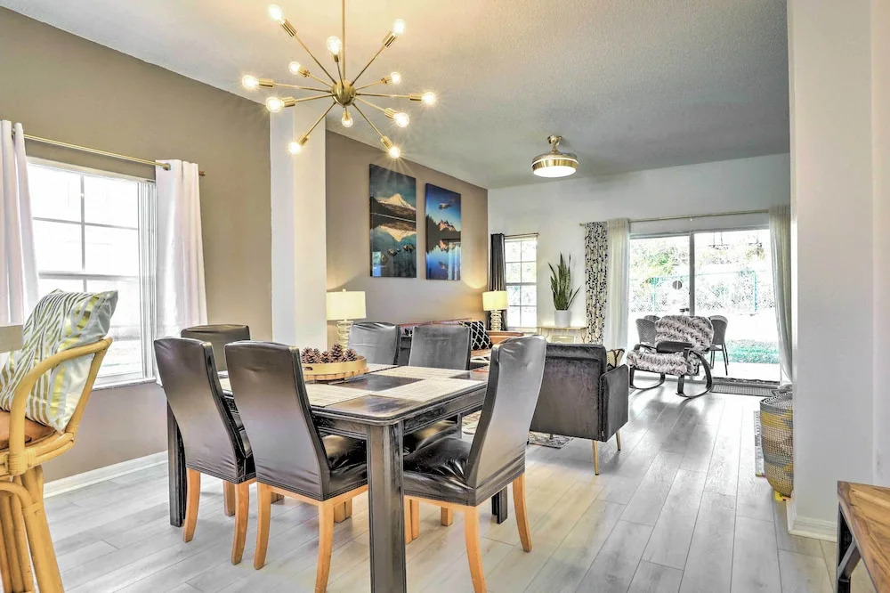Fire Pit + Pool Access: Resort Getaway Near Disney
