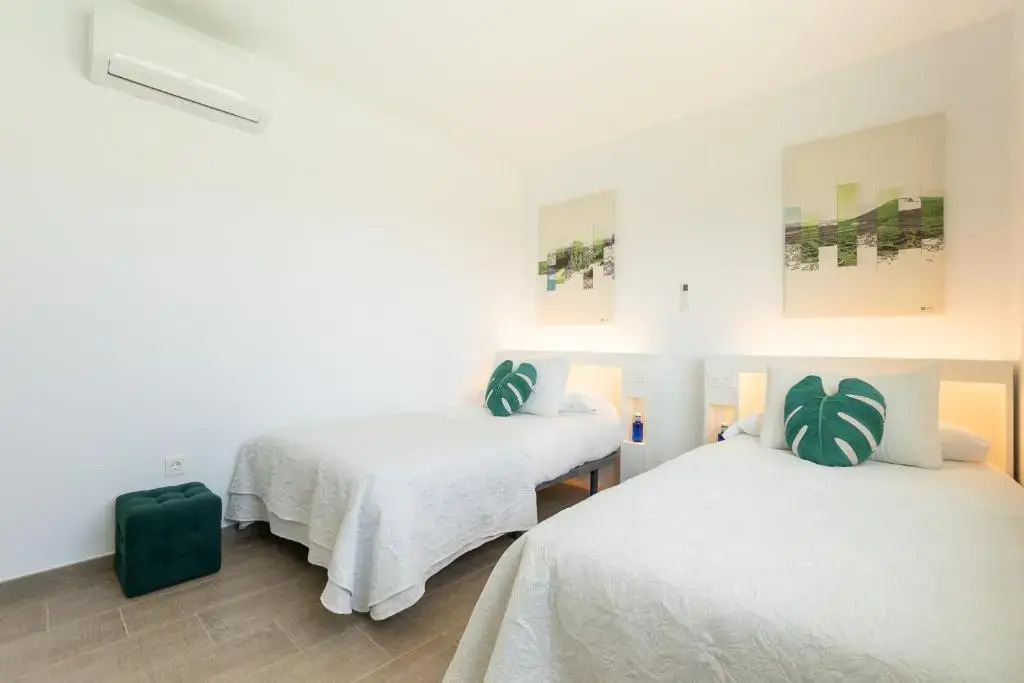 Sea Breeze Villas Lapa and Claca